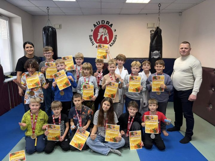 Judėjimo džiaugsmas: Šakių sporto klubo „Audra“ rudens vaikų stovykla „Judėjimo galia“