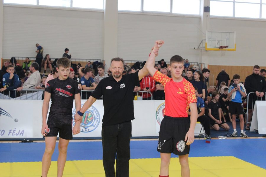 Šakių sporto klubo „Audra“ sportininkai iš pasaulio graplingo čempionato parvežė 11 medalių