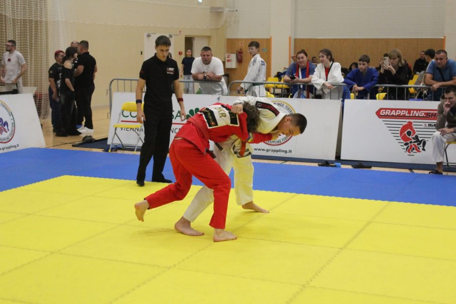 Šakių sporto klubo „Audra“ sportininkai iš pasaulio graplingo čempionato parvežė 11 medalių