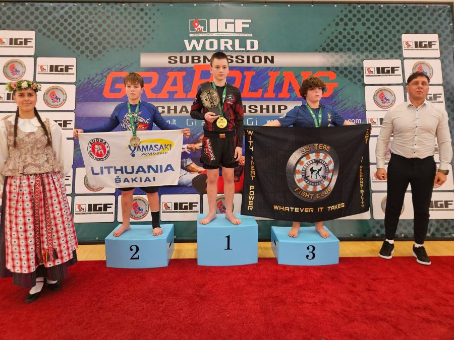 Šakių sporto klubo „Audra“ sportininkai iš pasaulio graplingo čempionato parvežė 11 medalių