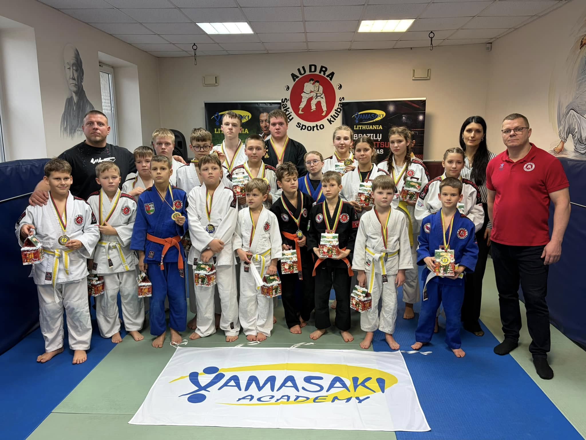 Kalėdinis braziliško džiu-džitsu vaikų čempionatas Šakiuose