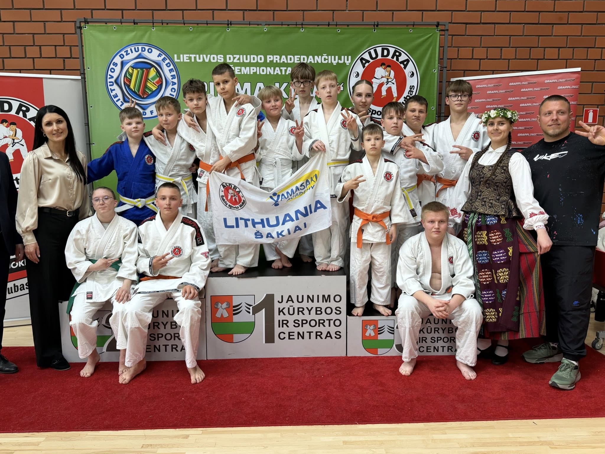 Beveik 400 jaunųjų sportininkų susirinko į dziudo čempionatą Šakiuose